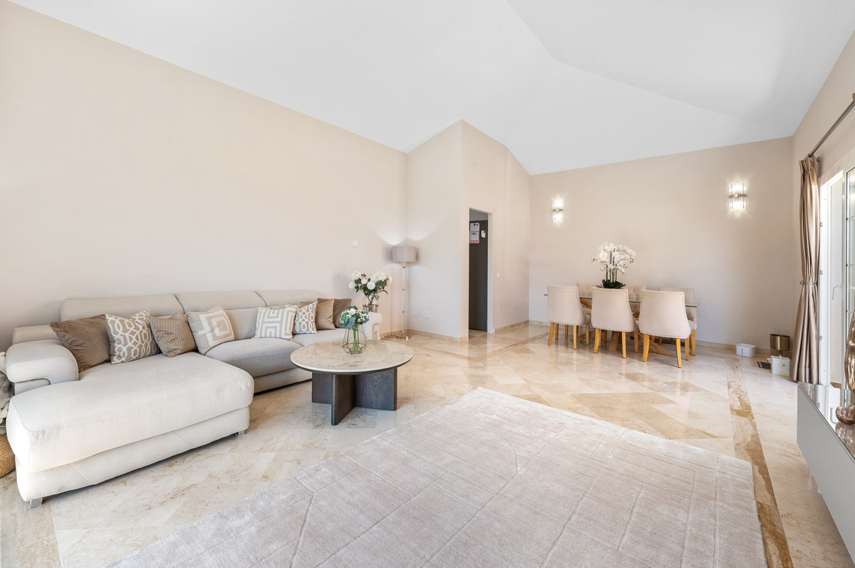 Nueva Andalucia Marbella villa 3 Bedrooms