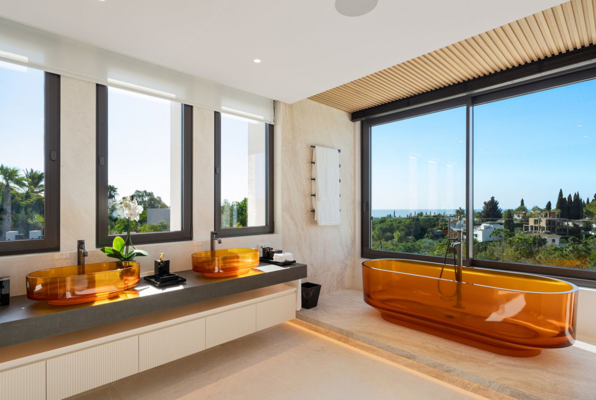Marbella Golden Mile Marbella villa 5 Bedrooms