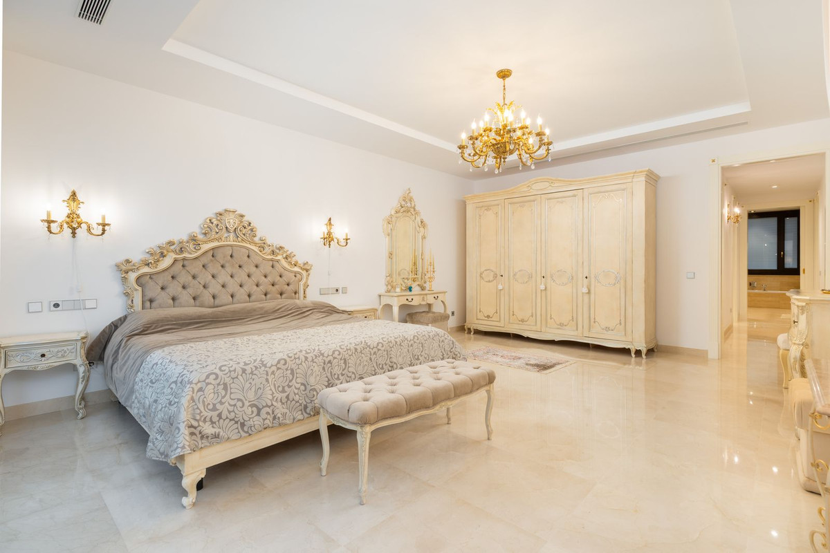 Guadalmina Baja San Pedro Alcantara villa 7 Bedrooms