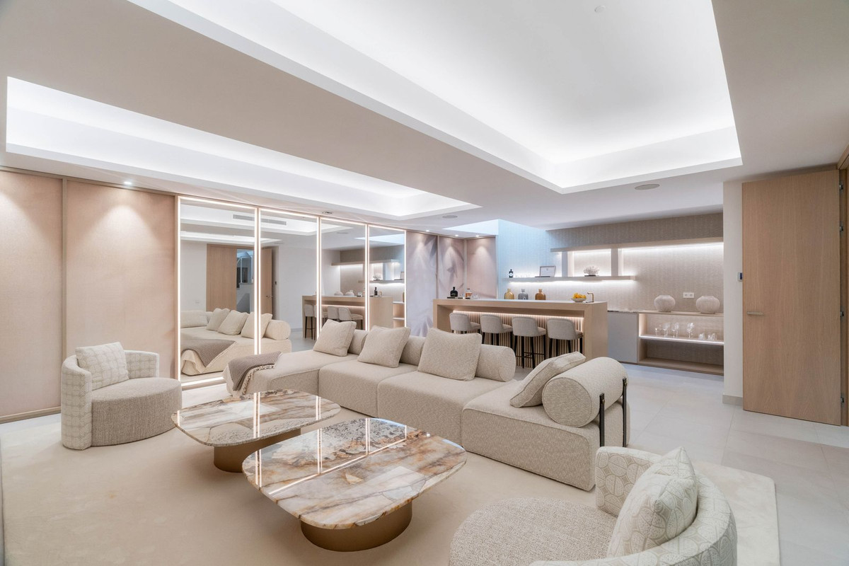 Nueva Andalucia Marbella villa 3 Bedrooms