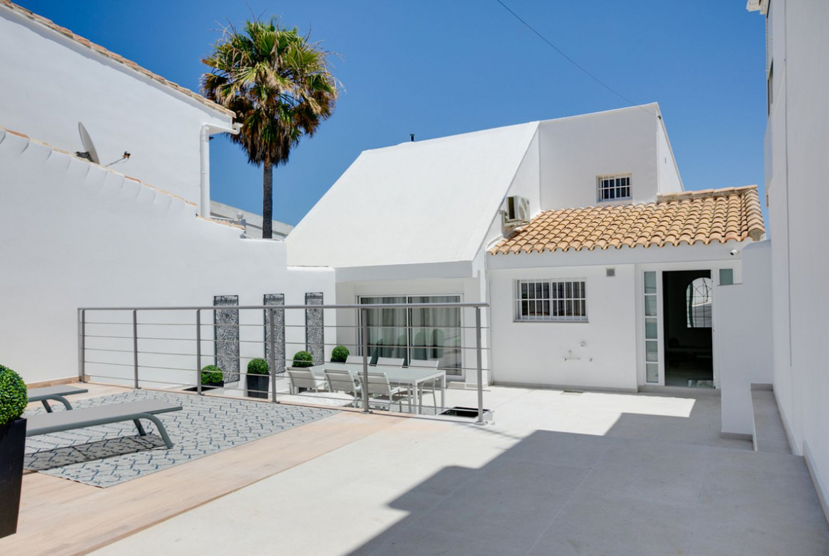 Estepona villa 3 Bedrooms