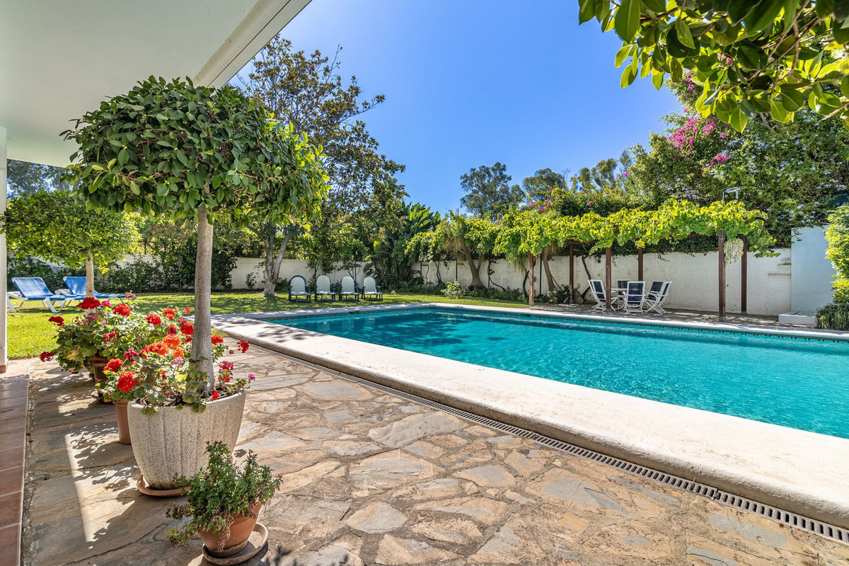 Cancelada Estepona villa 5 Bedrooms