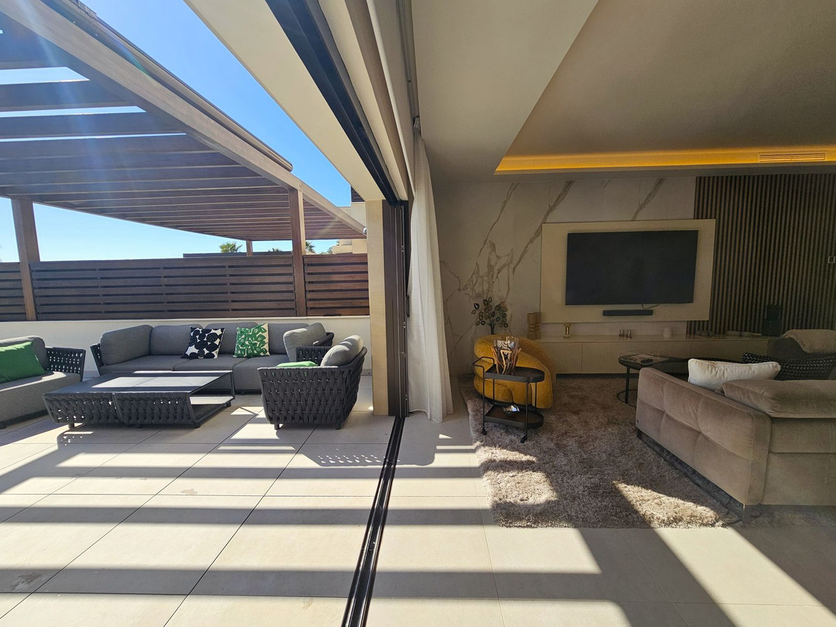 luxo-estate-16 New Golden Mile Estepona townhouse 4 Bedrooms