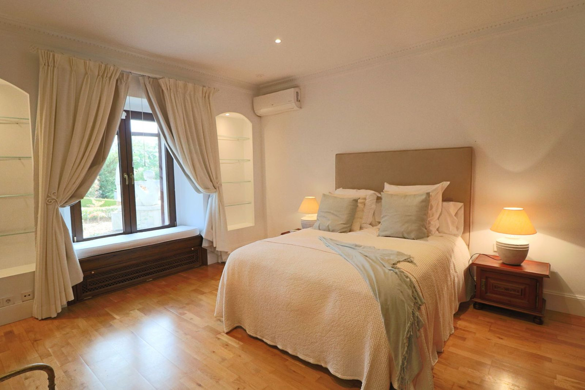 luxo-estate-16 La Mairena Marbella country-house 7 Bedrooms