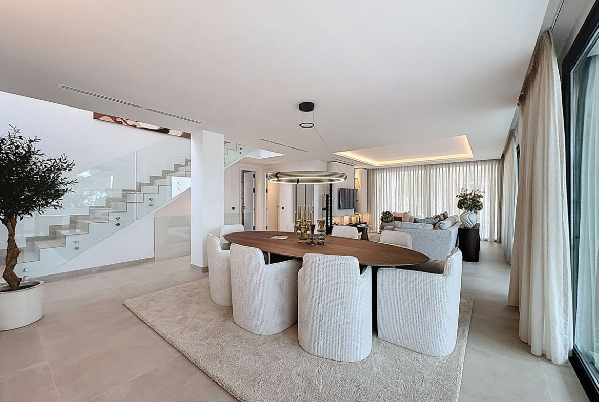 Nagueles Marbella villa 5 Bedrooms