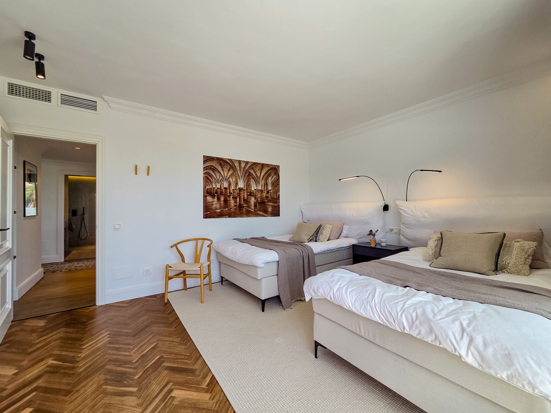 Nueva Andalucia Marbella villa 5 Bedrooms