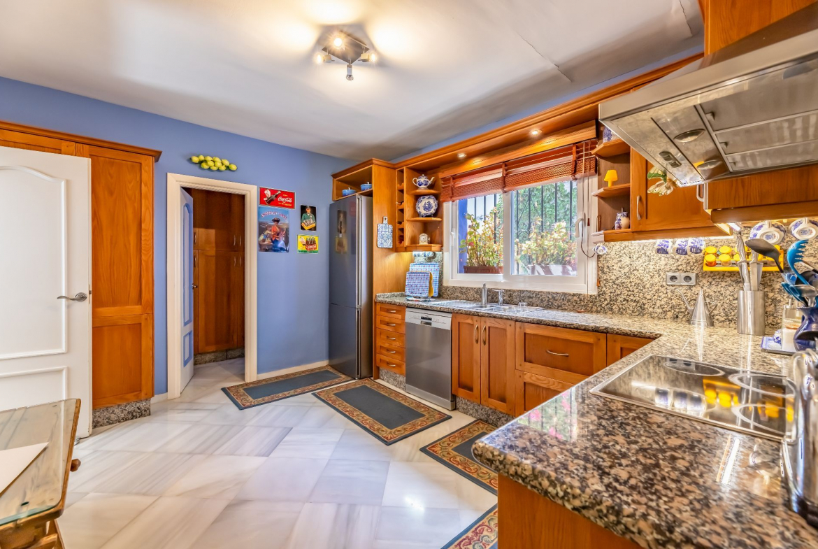 Marbella Golden Mile Marbella villa 4 Bedrooms