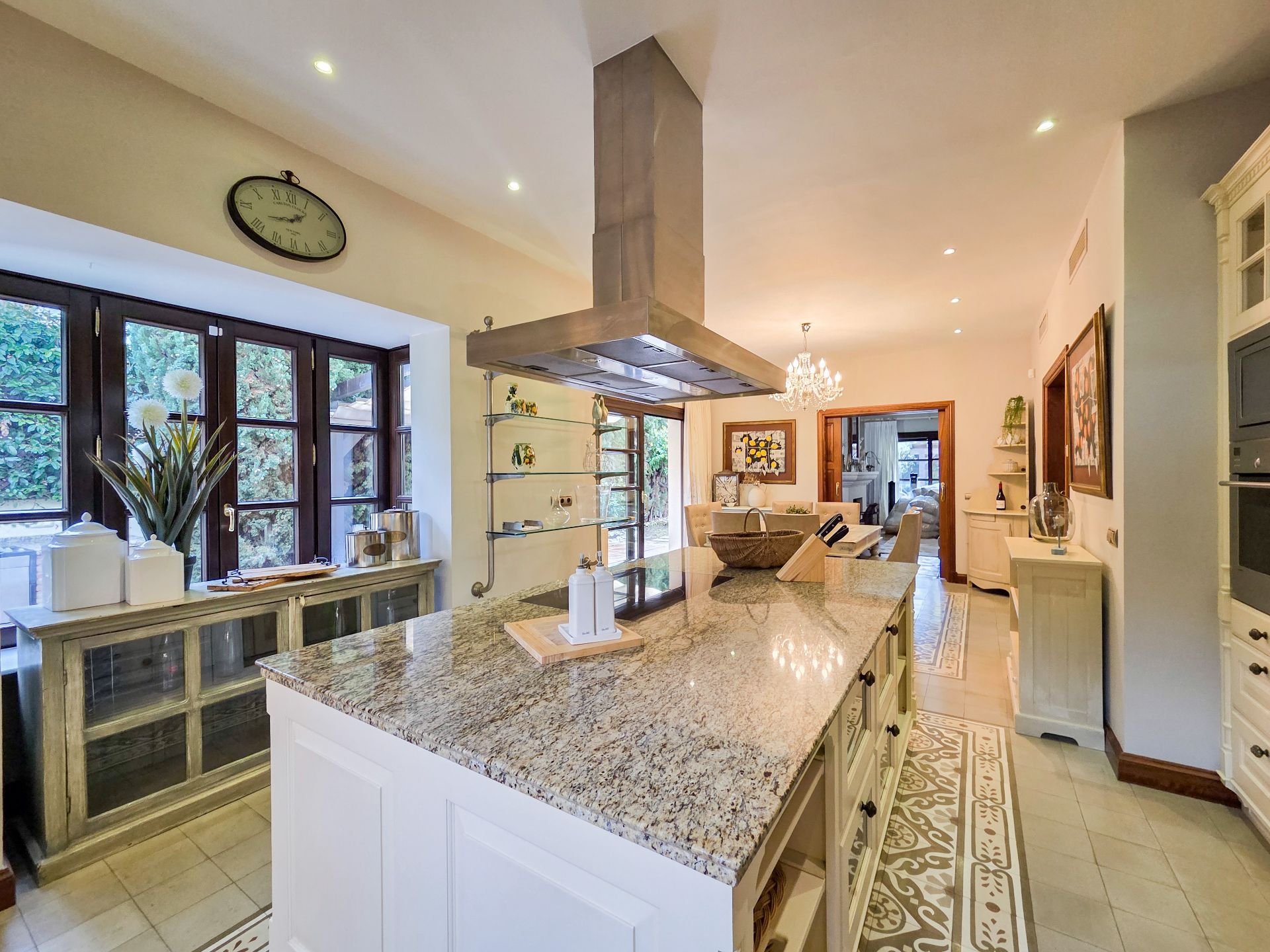 Marbella Golden Mile Marbella villa 5 Bedrooms