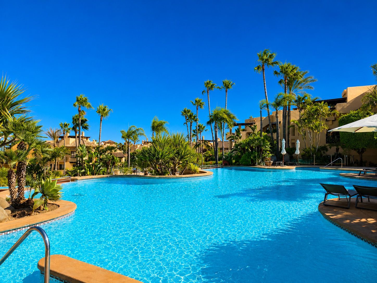 luxo-estate-16 Marbella Golden Mile Marbella apartment 2 Bedrooms