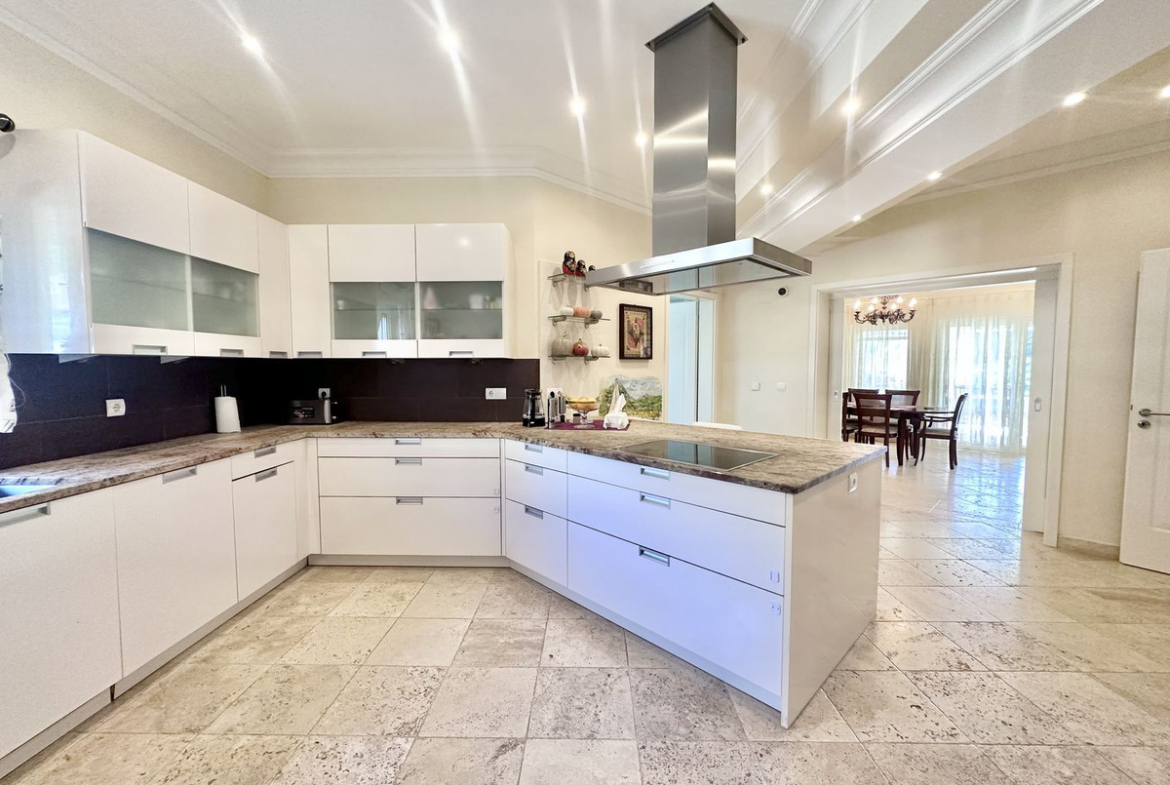 El Rosario Marbella villa 6 Bedrooms