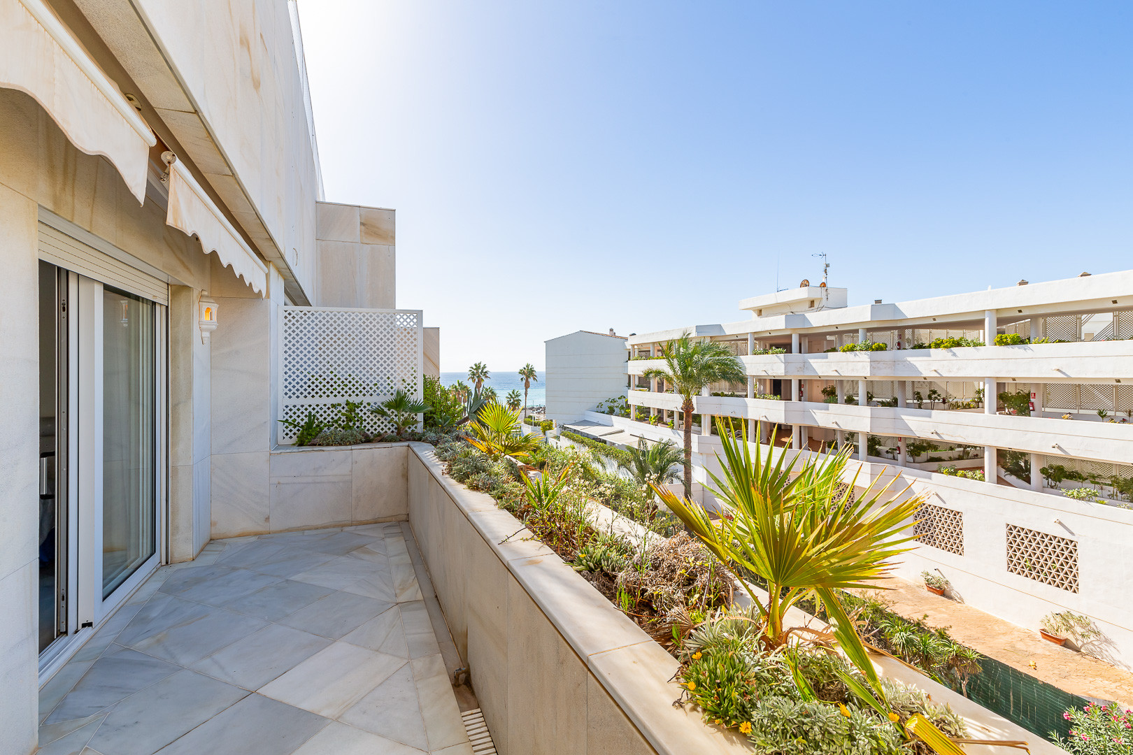 Puerto Banus Marbella penthouse 3 Bedrooms
