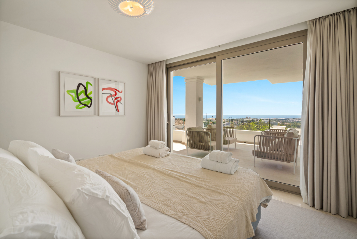 Nueva Andalucia Marbella apartment 5 Bedrooms