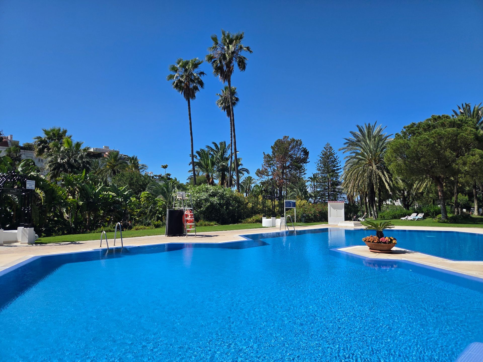 luxo-estate-16 Nueva Andalucia Marbella apartment 2 Bedrooms
