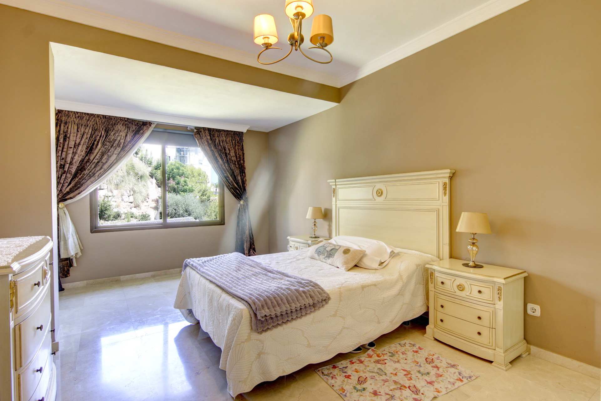 Benahavis Pueblo Benahavis villa 6 Bedrooms