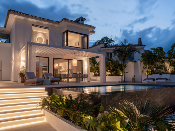 Nueva Andalucia Marbella villa 5 Bedrooms