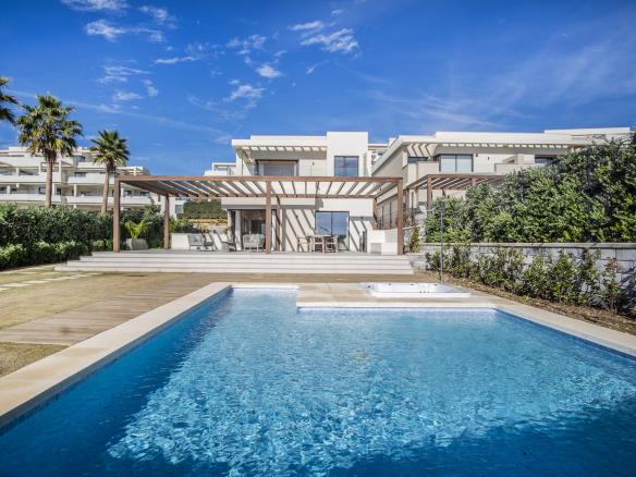 Estepona villa 4 Bedrooms