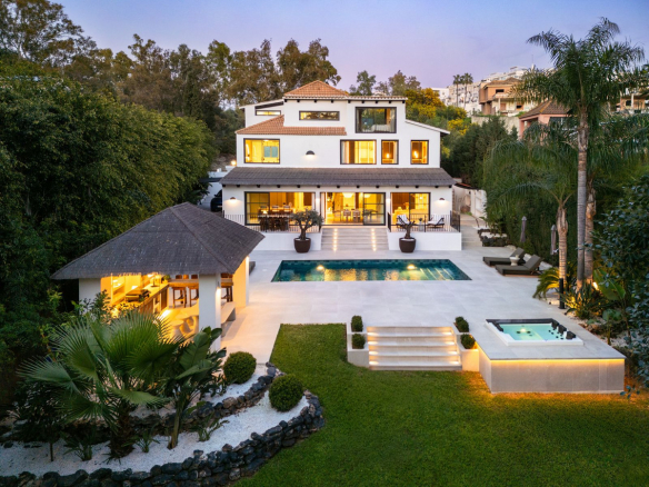 Nueva Andalucia Marbella villa 5 Bedrooms