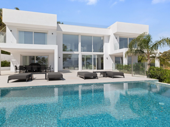 La Mairena Marbella villa 4 Bedrooms