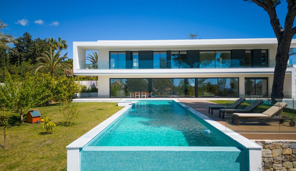 Marbesa Marbella villa 6 Bedrooms