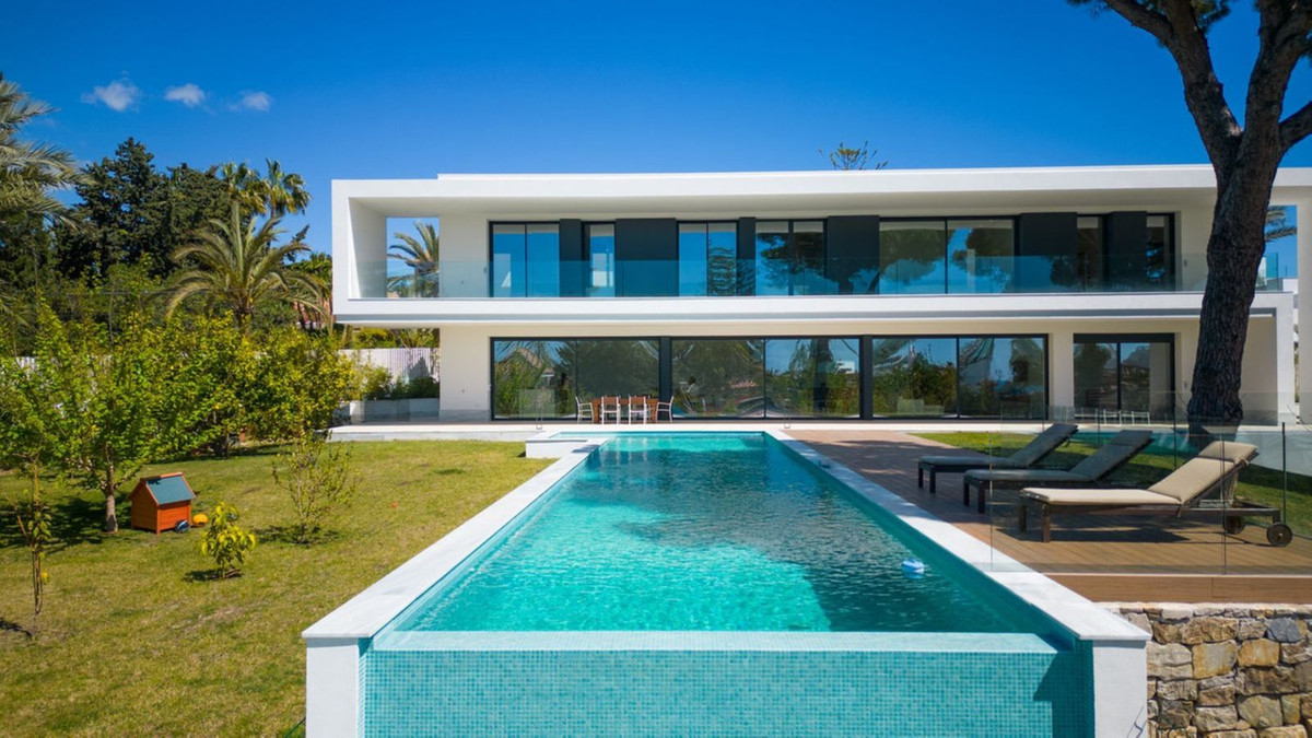 Marbesa Marbella villa 6 Bedrooms