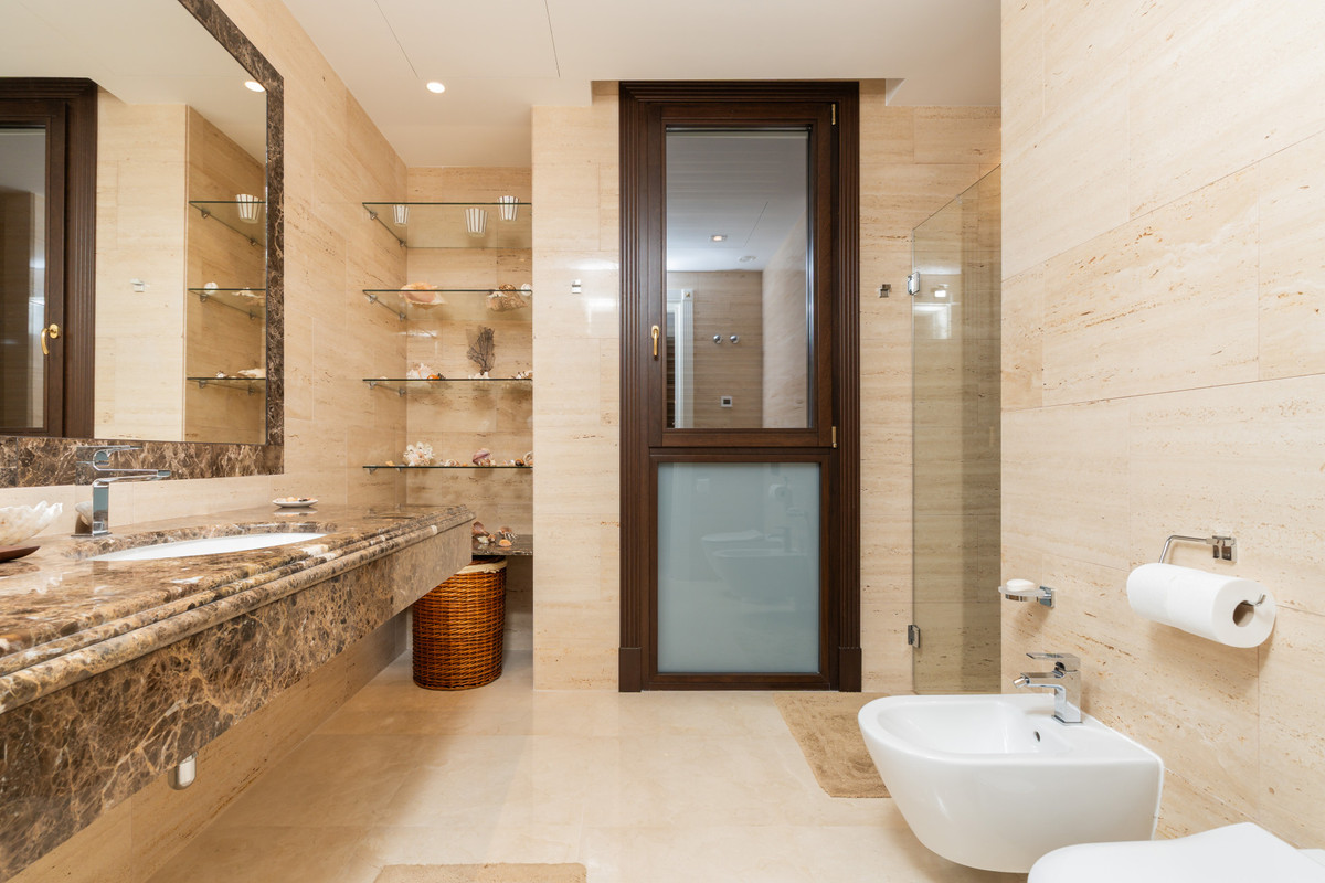 Estepona villa 7 Bedrooms