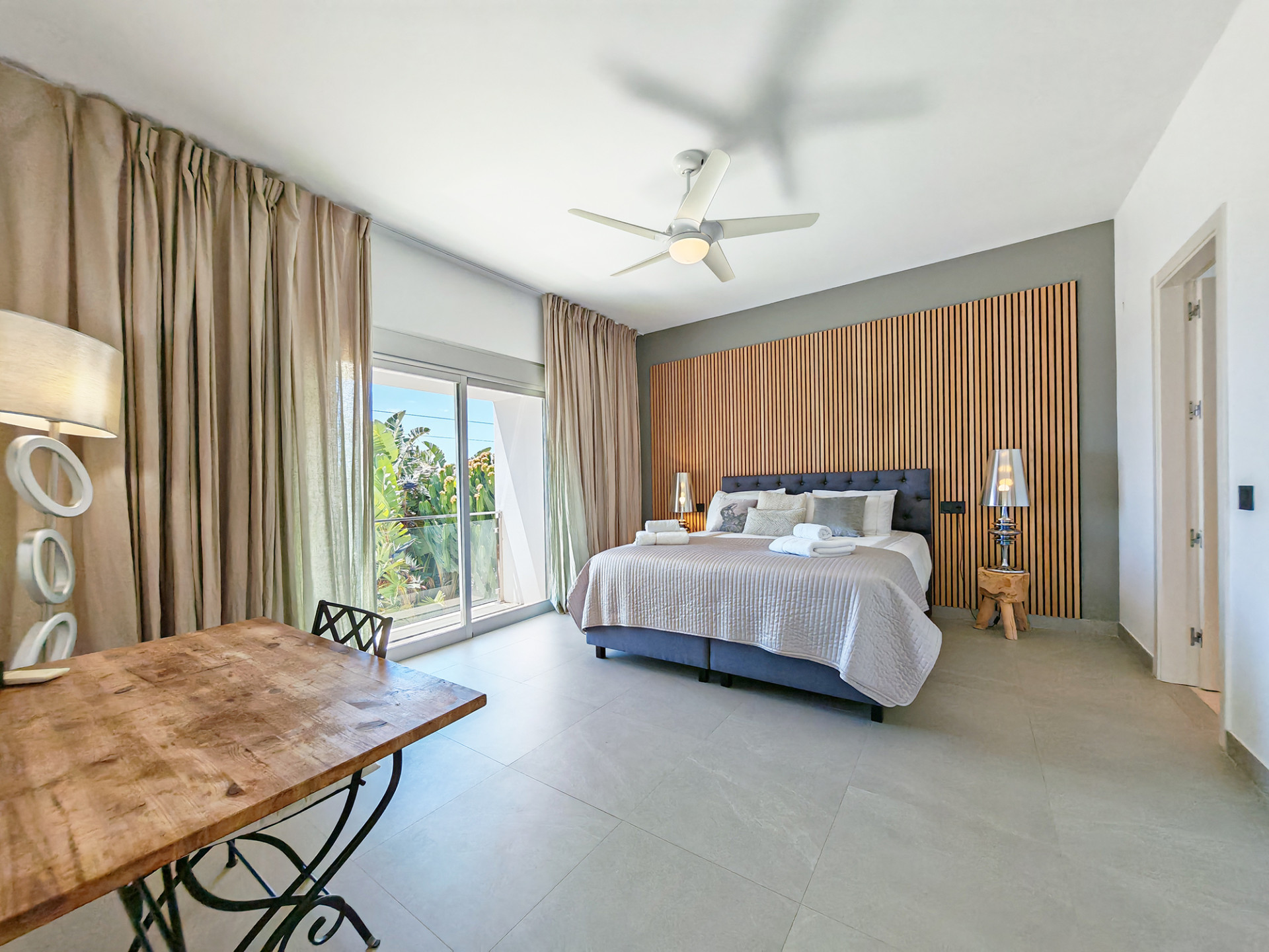 luxo-estate-18 El Rosario Marbella villa 3 Bedrooms