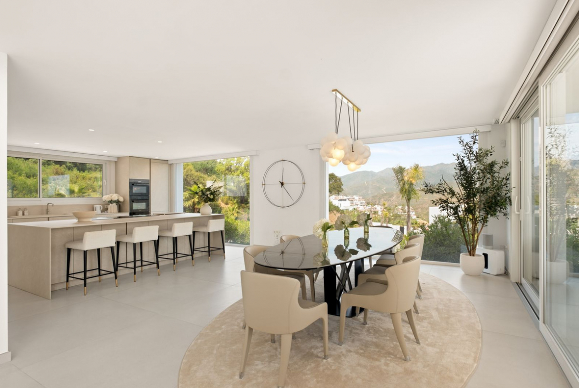 La Mairena Marbella villa 4 Bedrooms