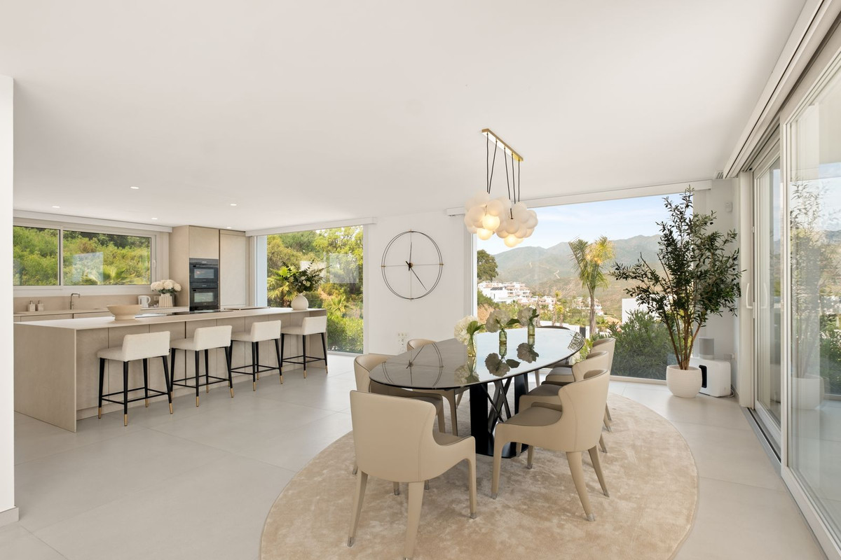 La Mairena Marbella villa 4 Bedrooms