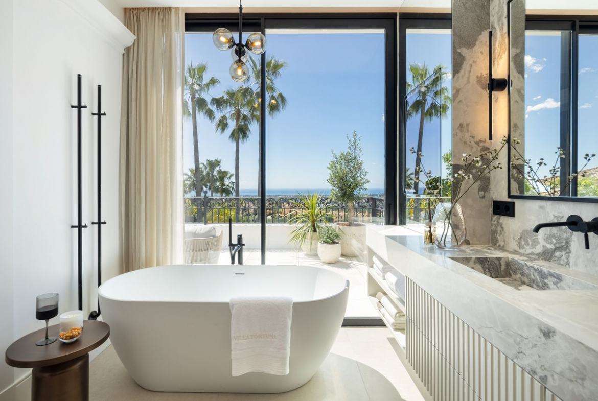 Los Arqueros Benahavis villa 5 Bedrooms