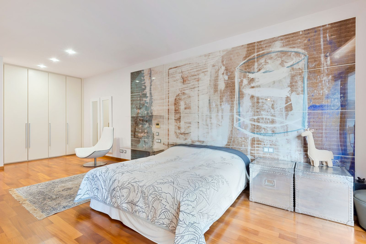 luxo-estate-18 Sierra Blanca Marbella townhouse 4 Bedrooms