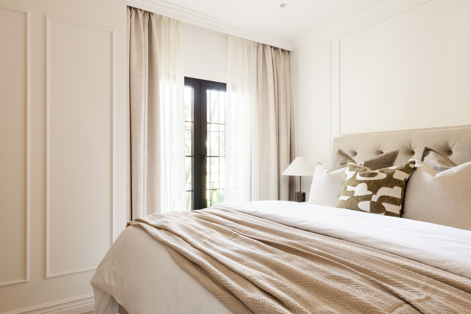 luxo-estate-18 Nueva Andalucia Marbella apartment 3 Bedrooms