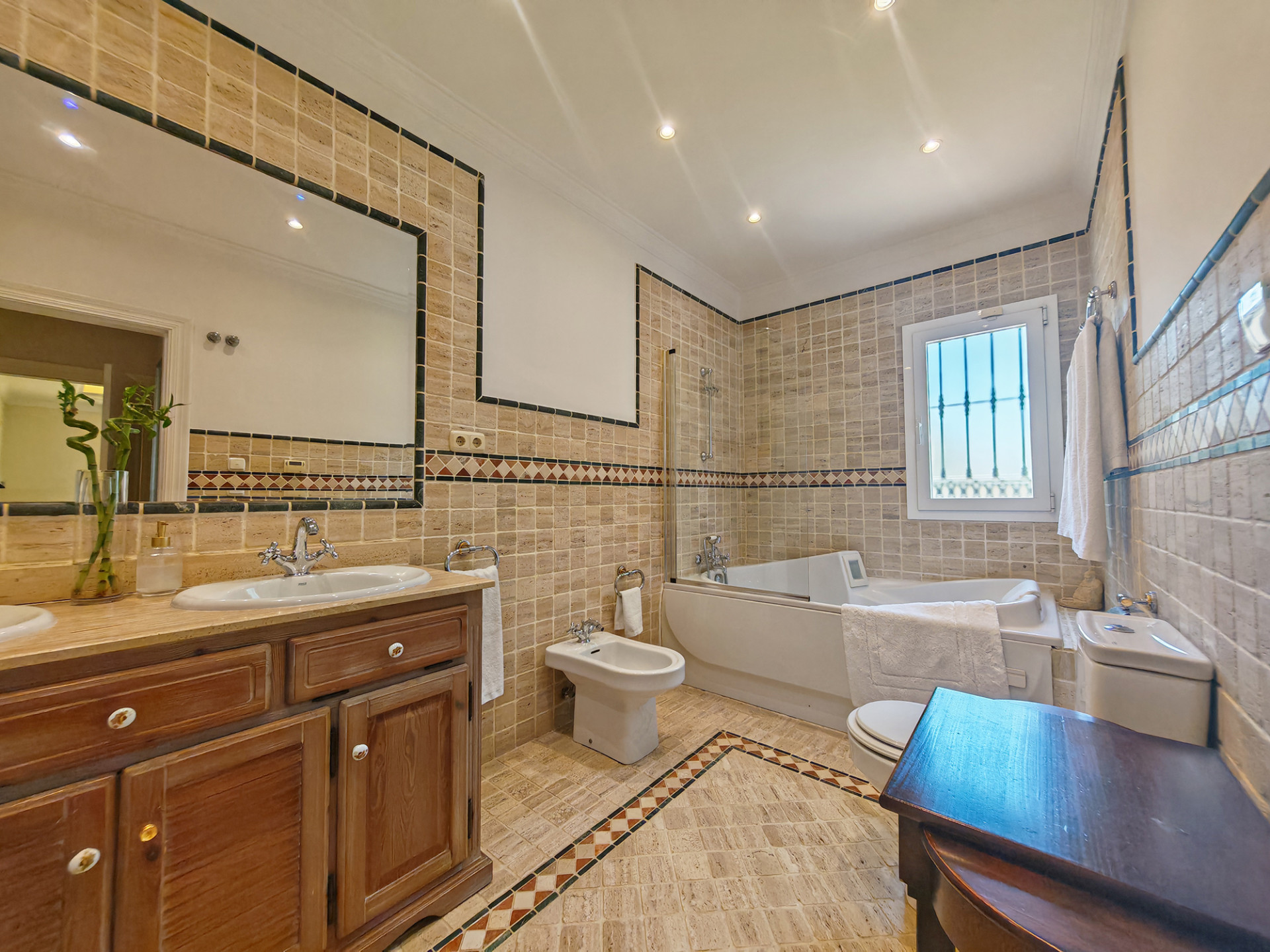 Elviria Marbella villa 4 Bedrooms