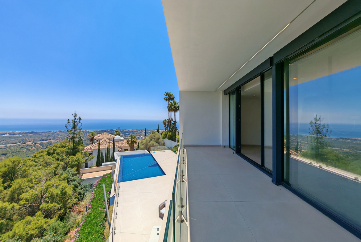 Los Monteros Marbella villa 4 Bedrooms
