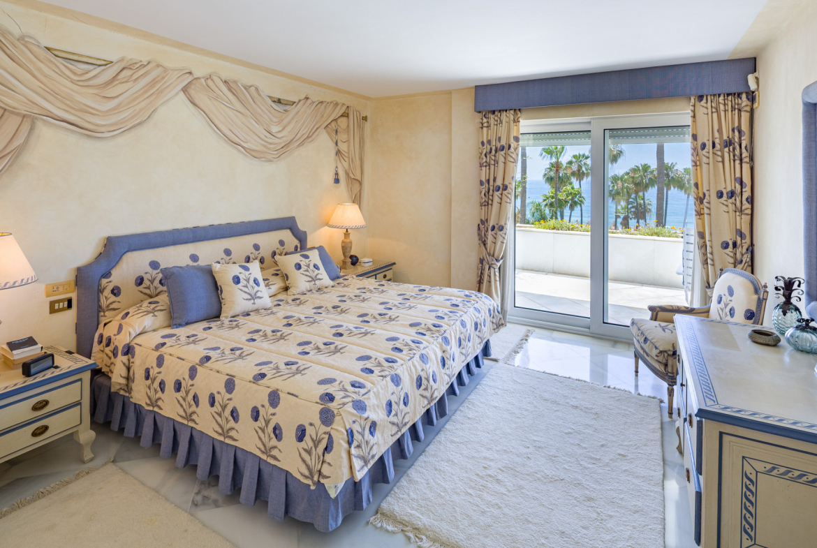 Puerto Banus Marbella penthouse 4 Bedrooms