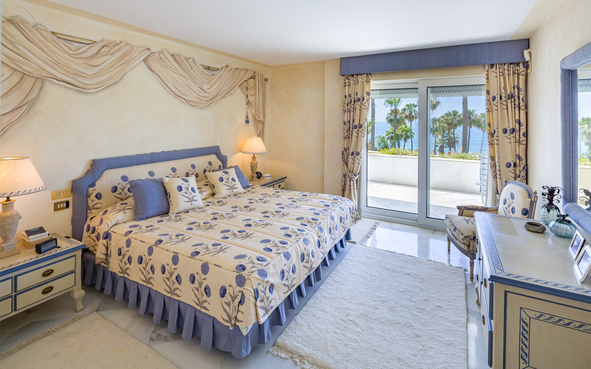Puerto Banus Marbella penthouse 4 Bedrooms