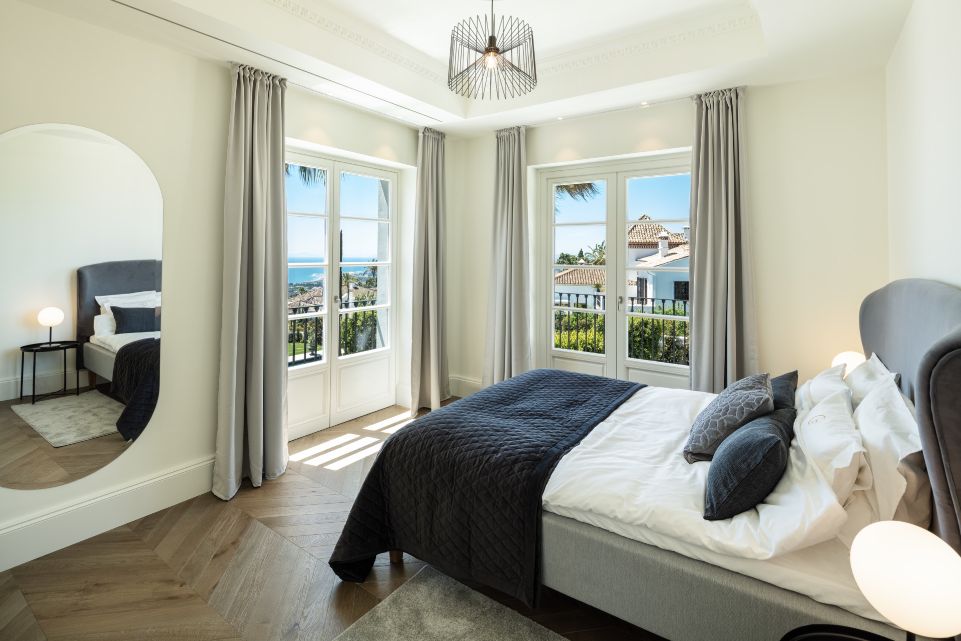 luxo-estate-18 Sierra Blanca Marbella villa 6 Bedrooms