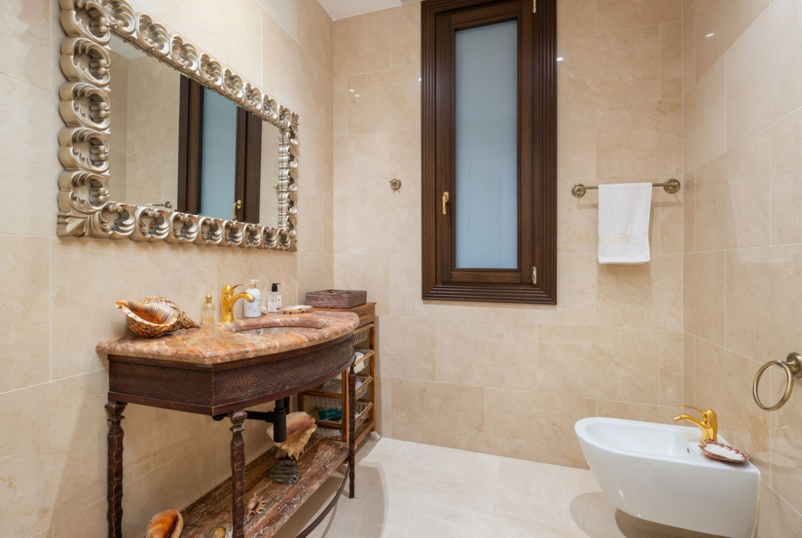 Guadalmina Baja San Pedro Alcantara villa 7 Bedrooms