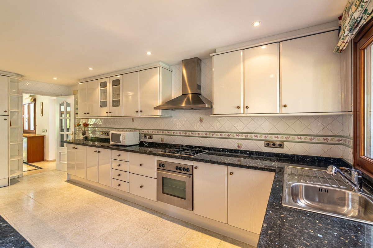 Cancelada Estepona villa 5 Bedrooms