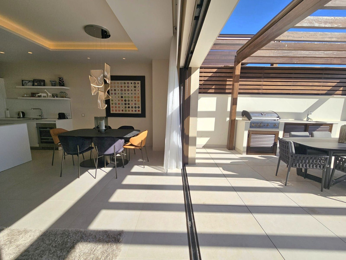 luxo-estate-18 New Golden Mile Estepona townhouse 4 Bedrooms