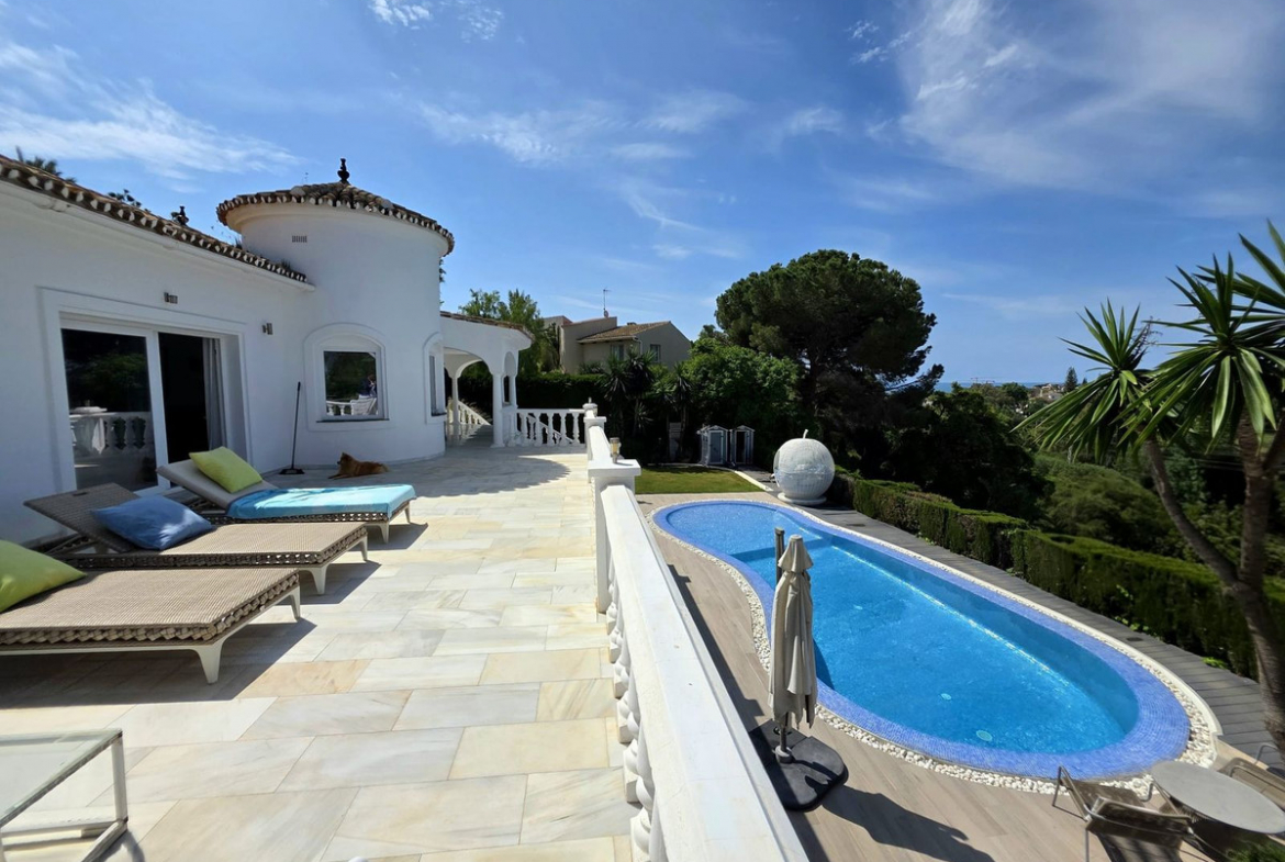 Elviria Marbella villa 5 Bedrooms