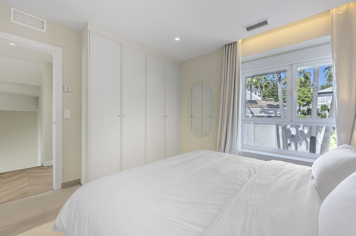 Marbella Golden Mile Marbella townhouse 5 Bedrooms
