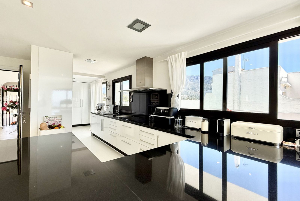 Marbella Golden Mile Marbella penthouse 3 Bedrooms
