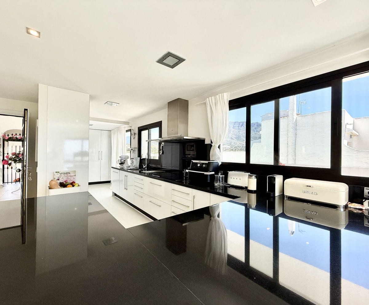 Marbella Golden Mile Marbella penthouse 3 Bedrooms