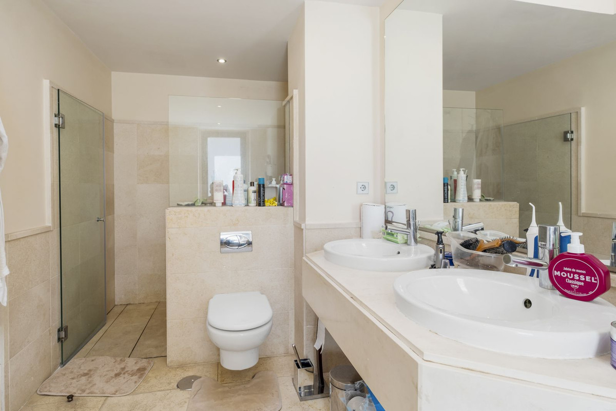 luxo-estate-18 Los Flamingos Benahavis penthouse 3 Bedrooms