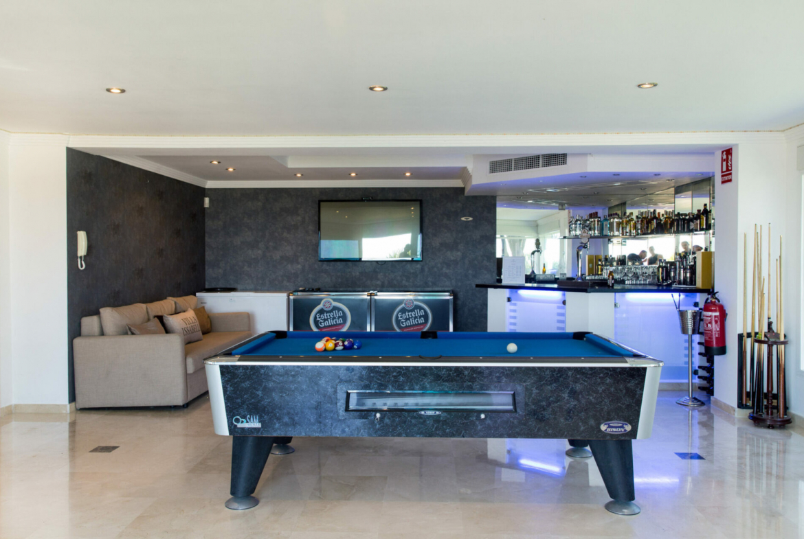 Elviria Marbella villa 8 Bedrooms