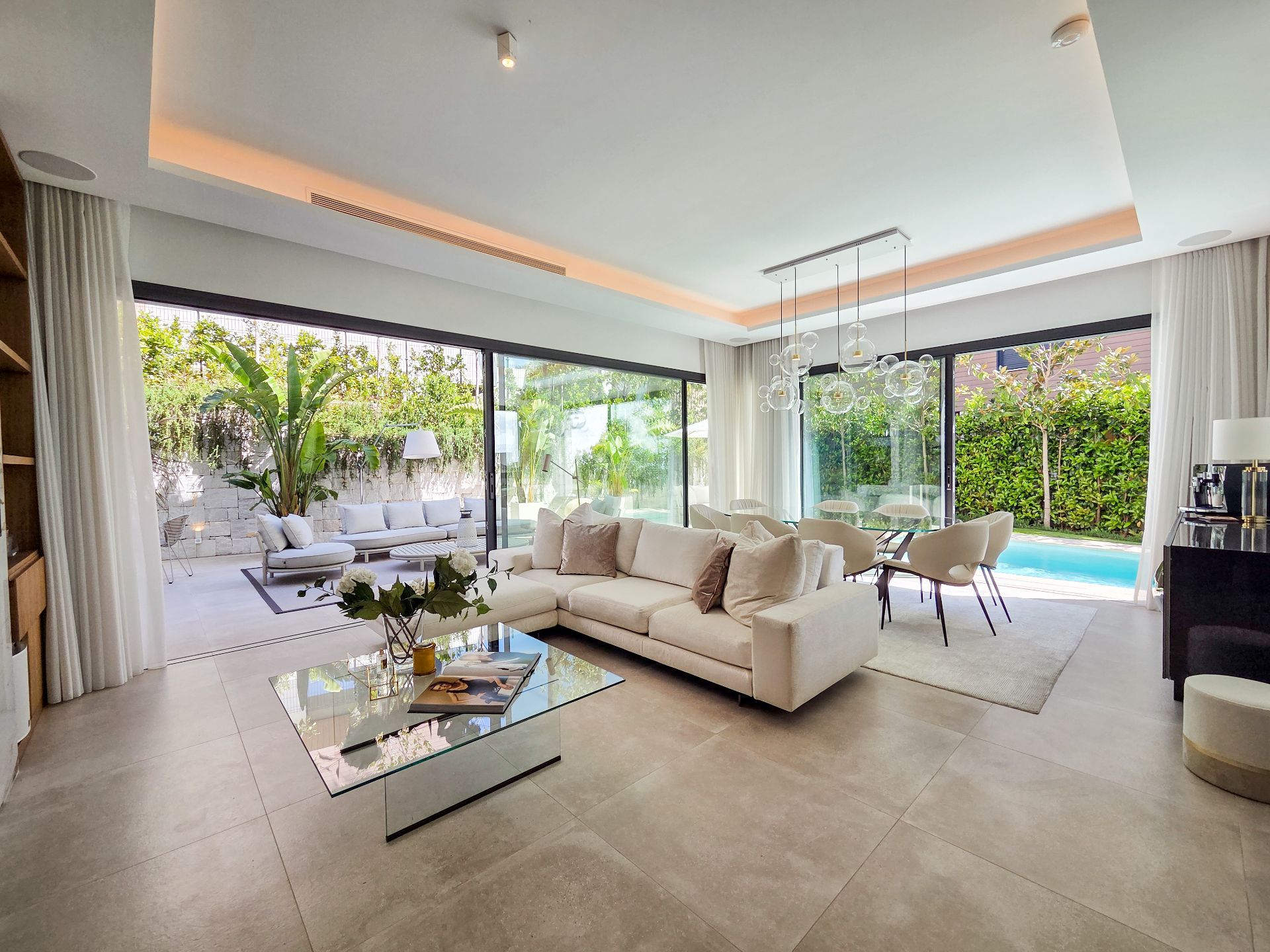 luxo-estate-18 Marbella Golden Mile Marbella villa 4 Bedrooms