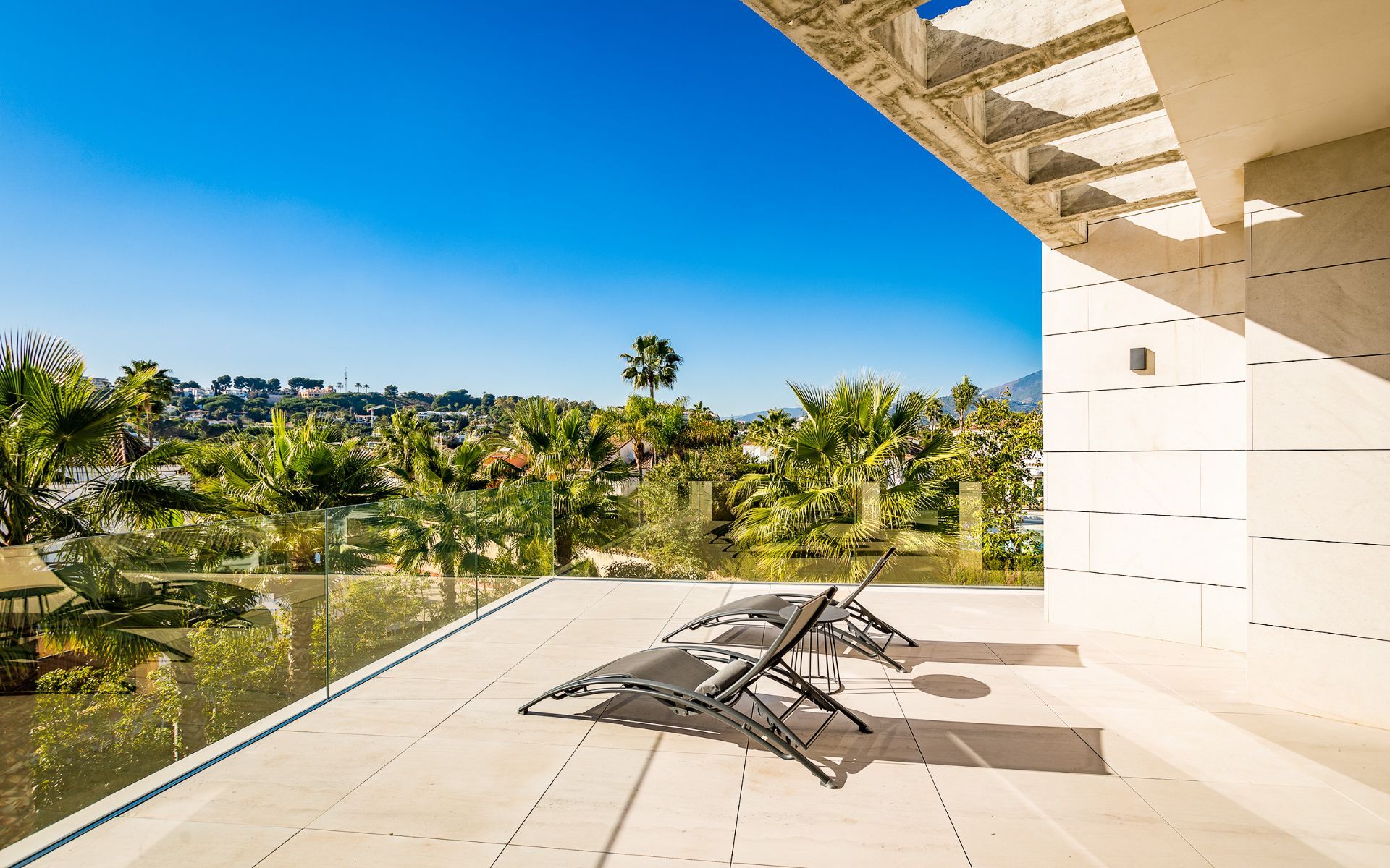 Nueva Andalucia Marbella villa 6 Bedrooms