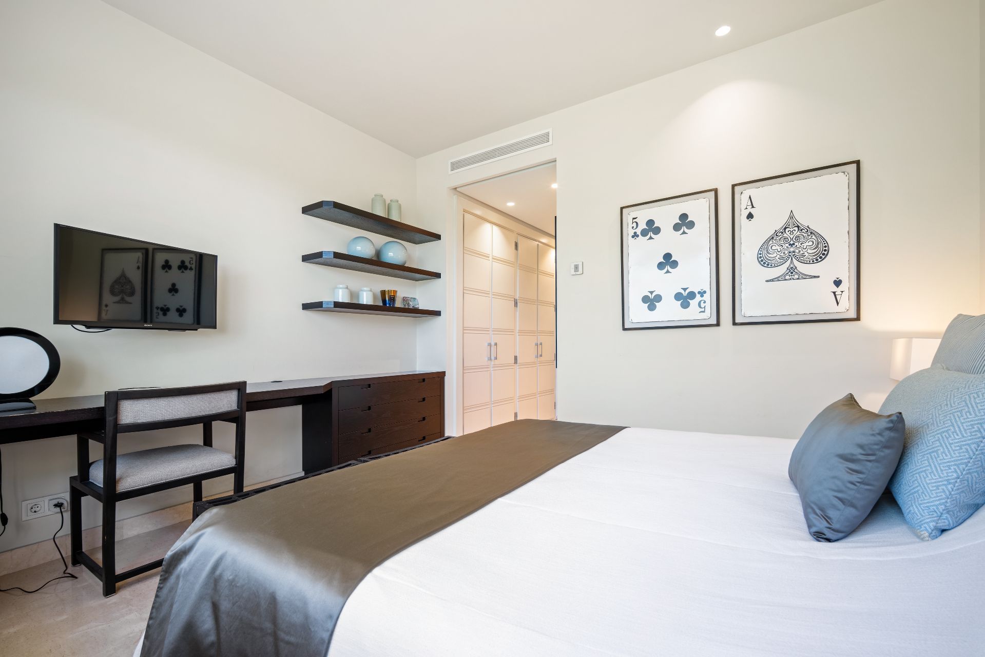 luxo-estate-18 Marbella Golden Mile Marbella apartment 4 Bedrooms