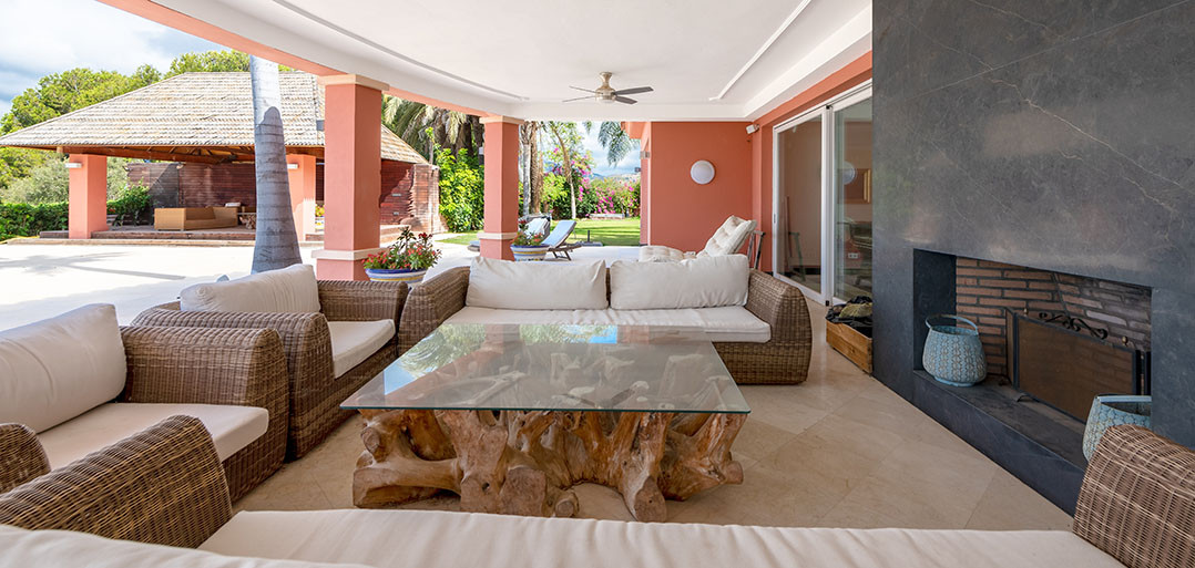 Estepona villa 8 Bedrooms