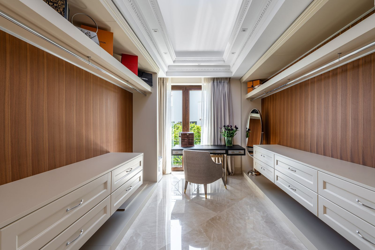 luxo-estate-18 Marbella Golden Mile Marbella villa 8 Bedrooms